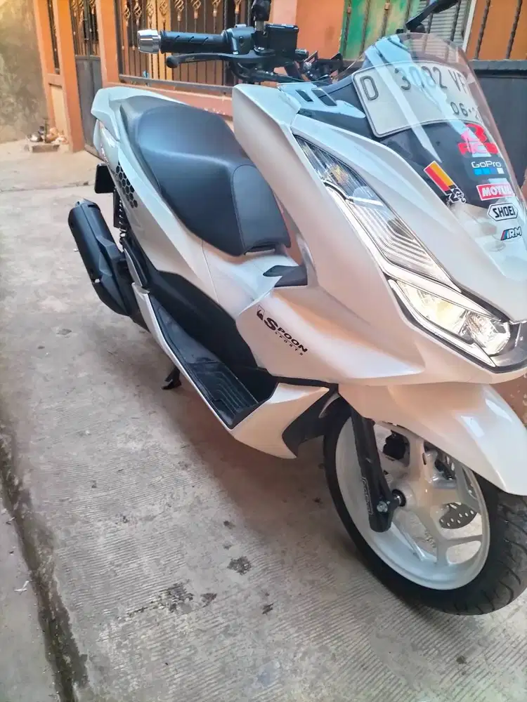 PCX 2024 ABS Putih glossy