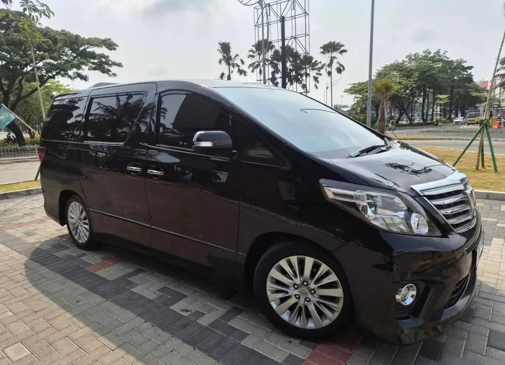 Toyota alphard sc premsound 2014 nik 2013 KM 40rb