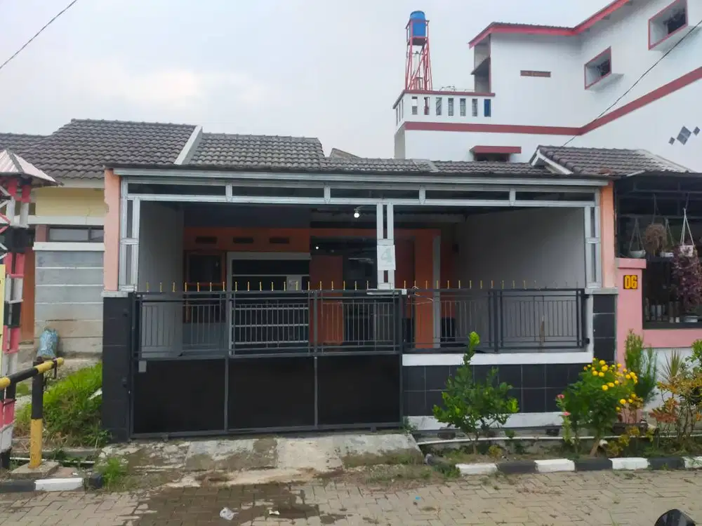 DIKONTRAKAN RUMAH TAHUNAN STRATEGIS
