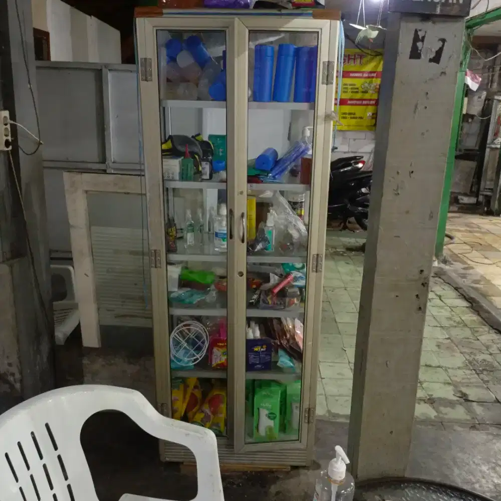 Etalase kaca tinggi 6 rak