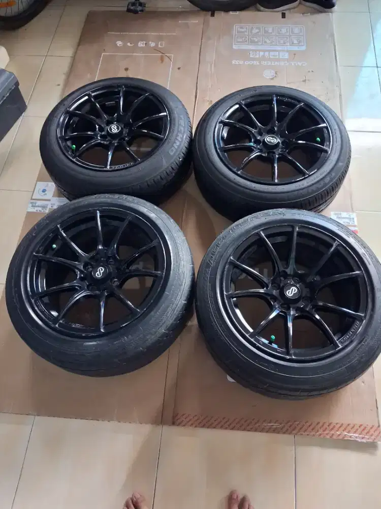 Velg & Ban  R 15