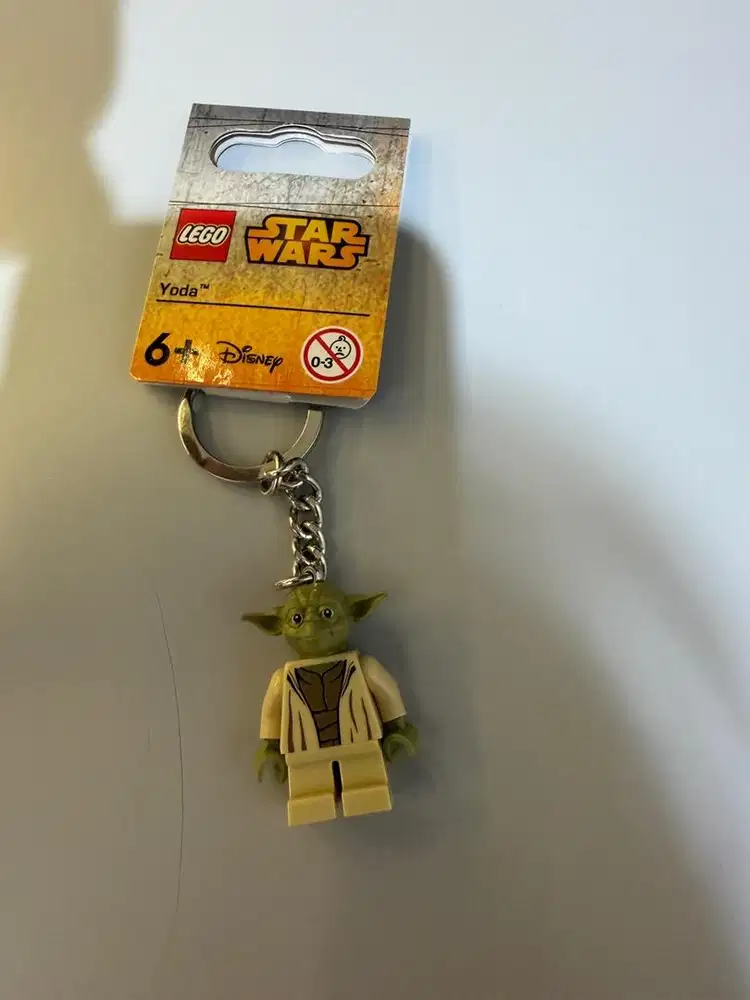 gantungan kunci yoda lego asli