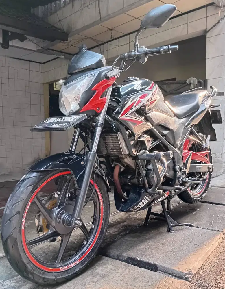JUAL CEPAT CB 150 R 2013