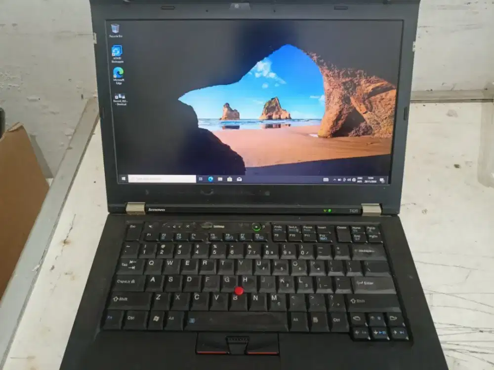 Lenovo thinkpad T420 i5 ram 8gb ssd 256gb ngebut