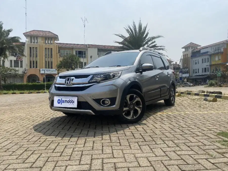 TDP 8, JT Honda BR-V 1.5 E Bensin-AT Abu 2018