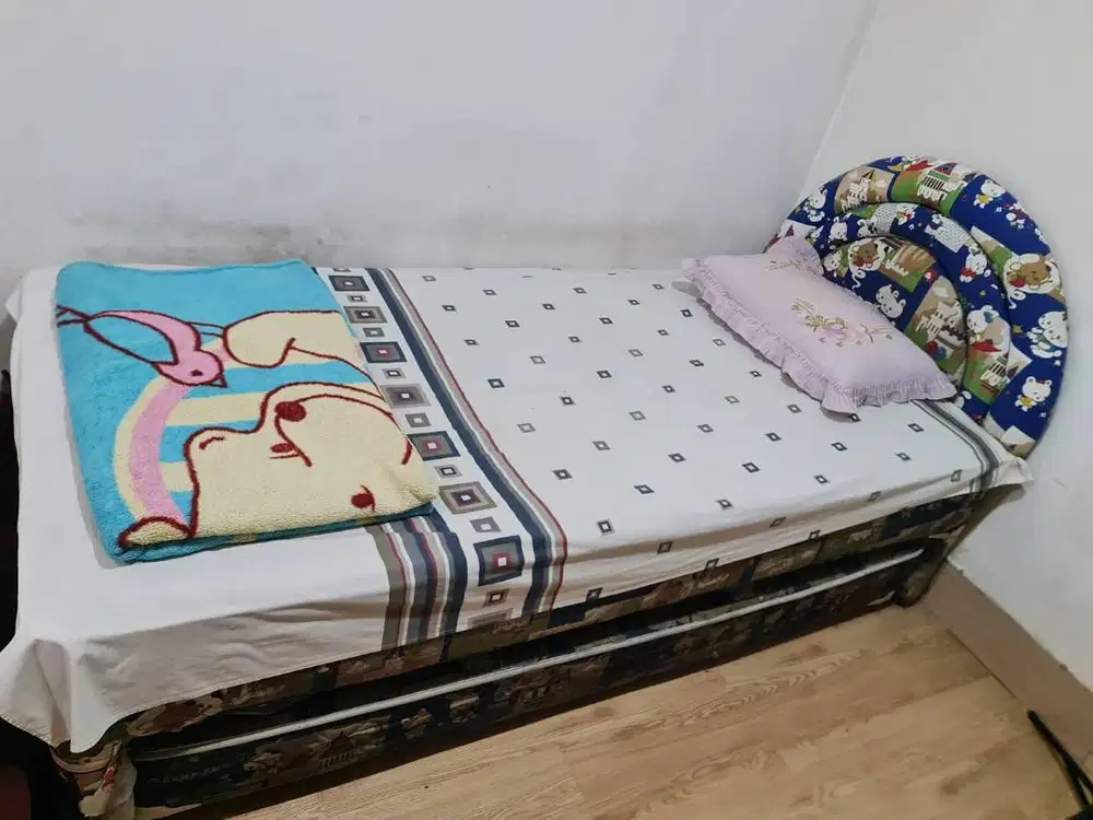 Kasur queen size