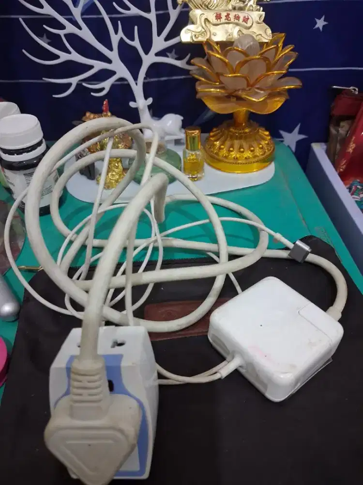 Apple magsafe power
Adapter plus dengan
Colokanya langsung
Barang tera