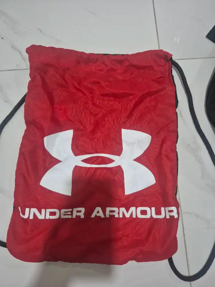 Tas belakang under armour