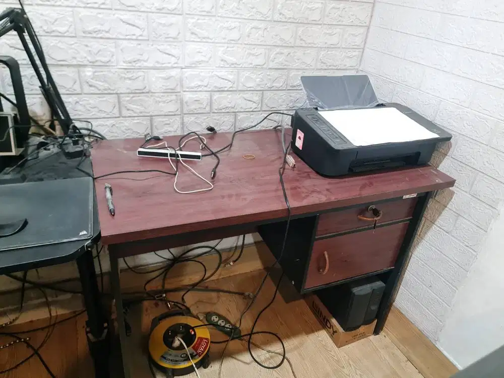 meja kantor kayu + printer canon