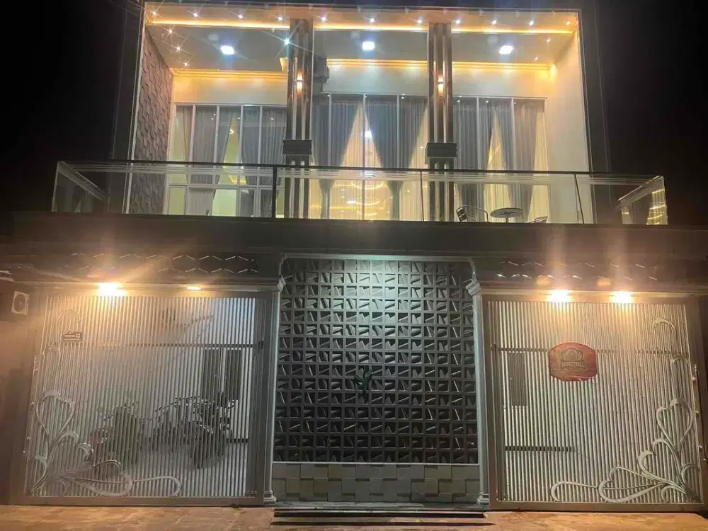 DI JUAL CEPAT RUMAH BAGUS 2LANTAI SIAP HUNI
