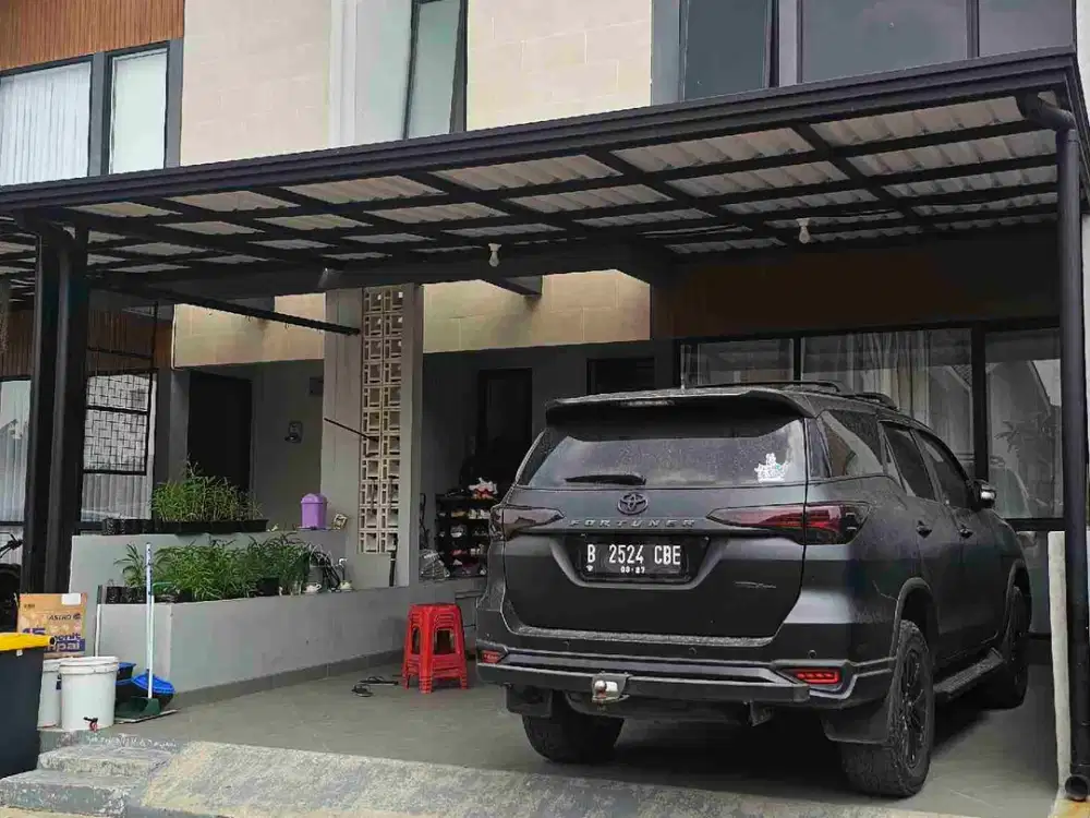 Type 2 Lantai terdiri 3 Kt dan 2 km di tengah Kota Tangerang lokasi CLV, tertata rapi dan Huniaan Exclusive dan Asri.