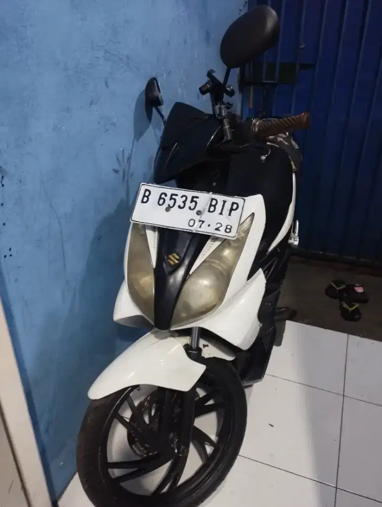 SUZUKI SKYWAVE 2008