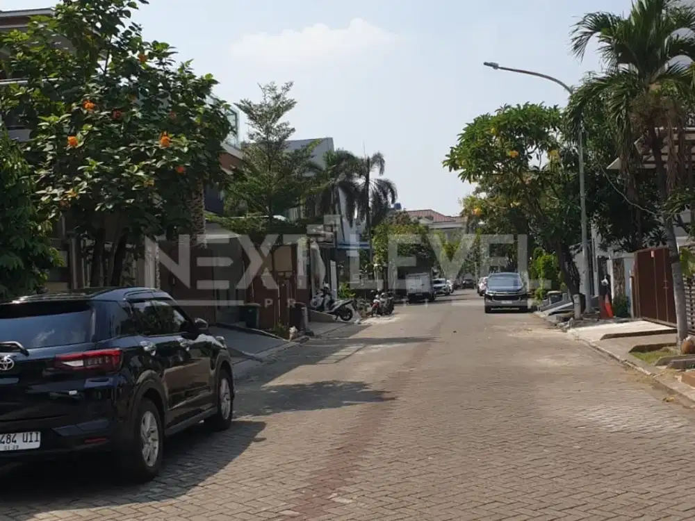 DIJUAL RUMAH CAMAR ELOK PIK Luas tanah (8x23) Furnished