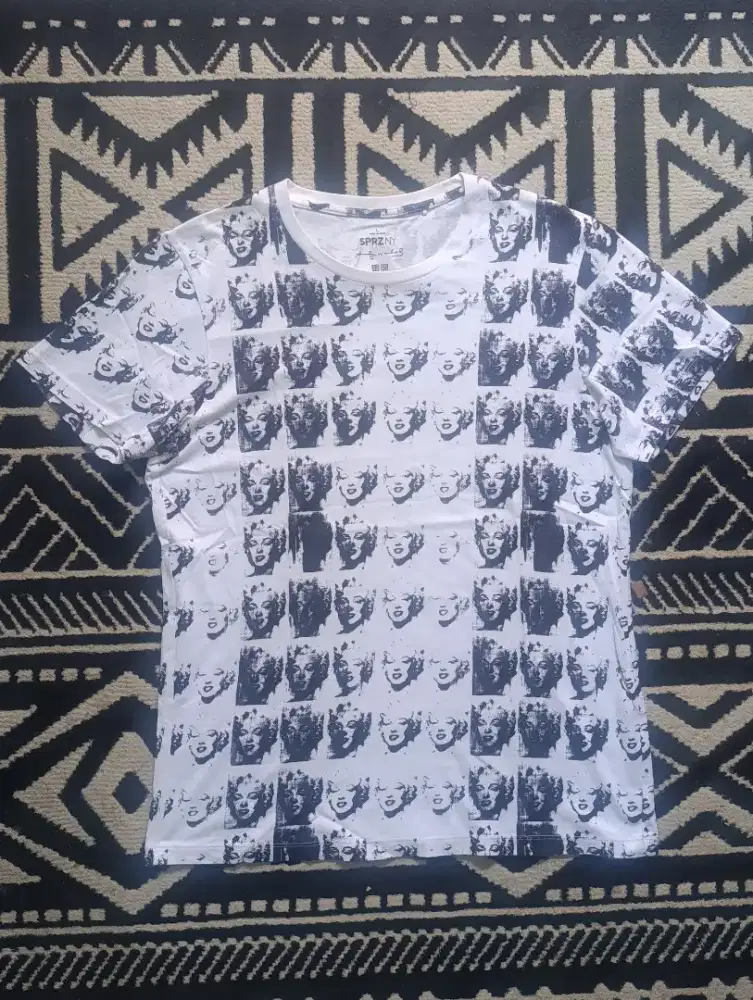 Kaos uniqlo original
