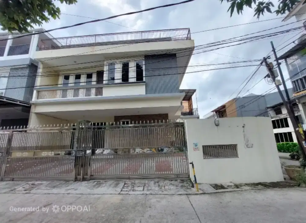 Sewa Murah Rumah Besar Hoek Bellyra Kelapa Gading Jakarta Utara