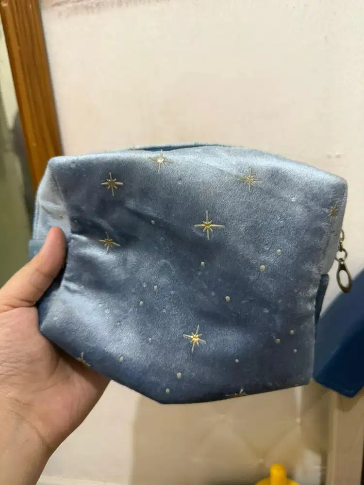 Pouch make up bagus