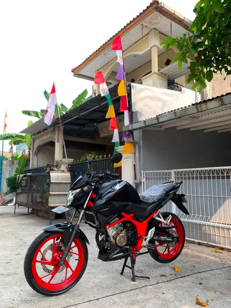 HONDA CB 150 R STREET FIRE 2019 KM 27 RB ISTIMEWA