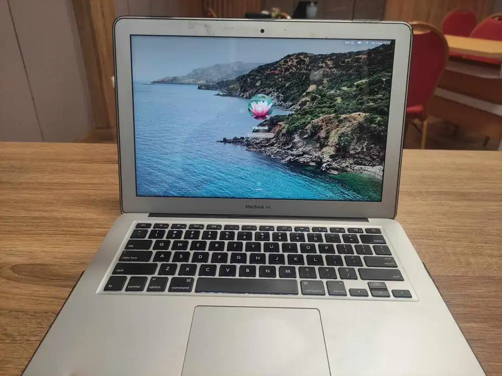 Macbook Air 2017 8/128 core i5