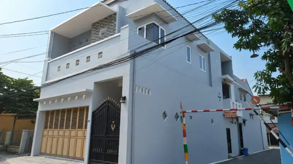 Di Kontrakkan Rumah Di Tengah Kota