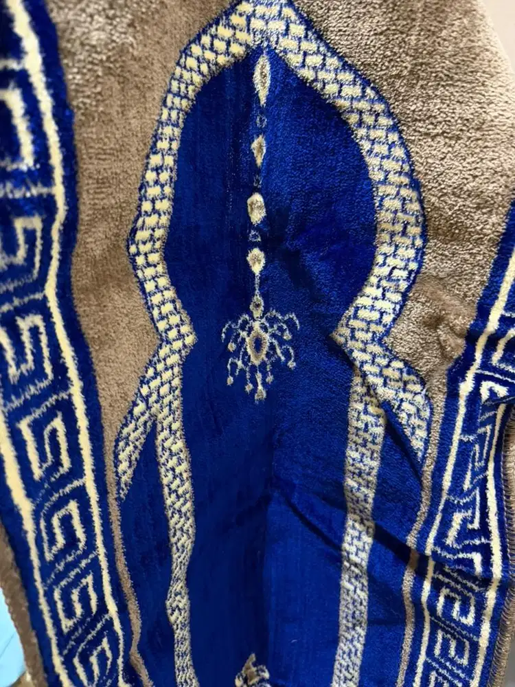 Sajadah biru bagus
