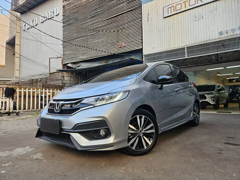 Honda Jazz 1.5 RS facelift GK5 at 2020 nik 2019 silver antik full ori