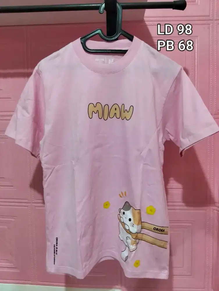 Kaos pink miaw kucing