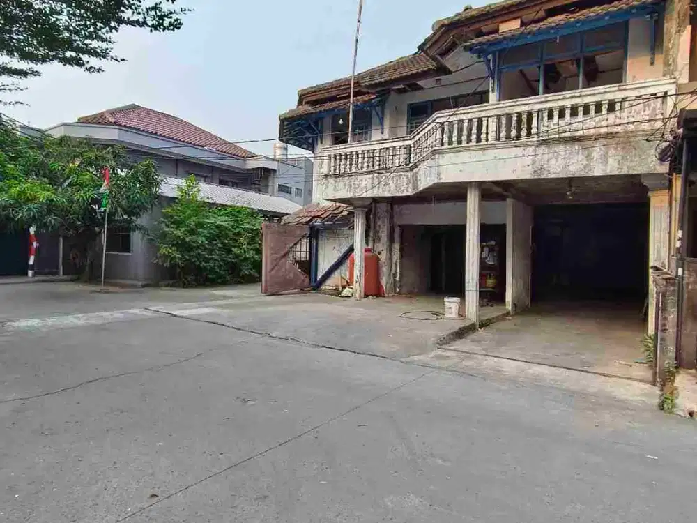 Rumah hook 1.3 M nego hitung tanah LT 229 LB 250 di Galaxy jual cepat