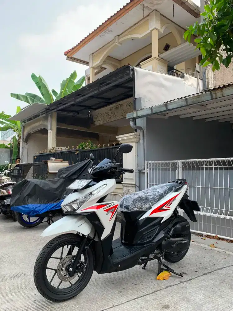 HONDA VARIO 125 LED OLD 2016 KM 36 RB ISTIMEWA