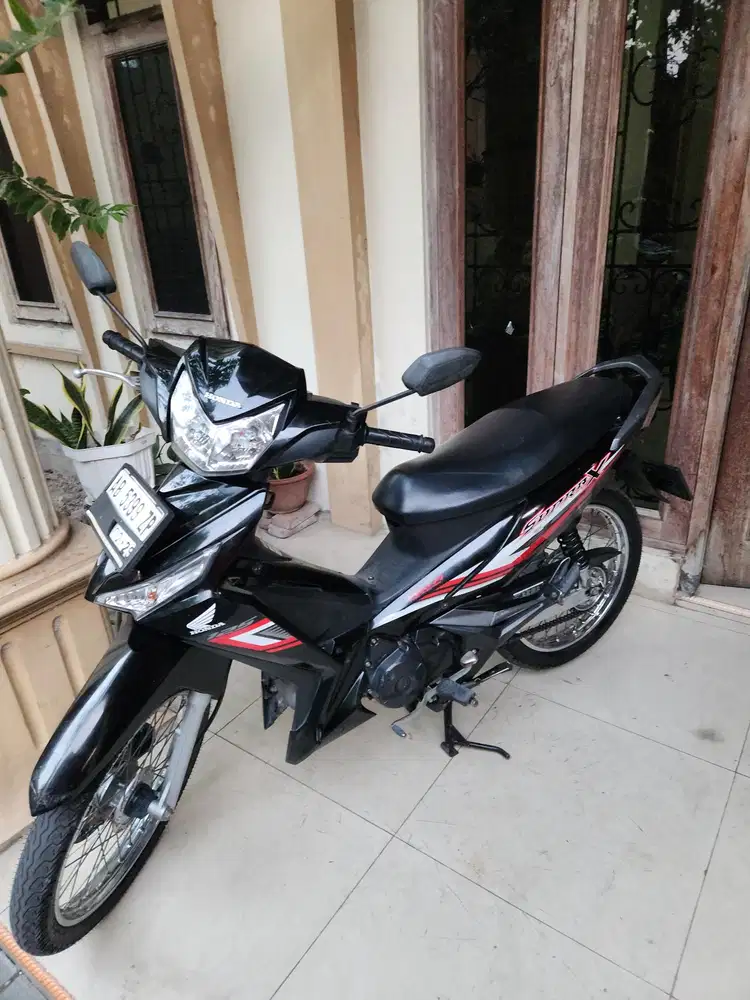 Supra 125 spoke hitam 2024 GBM tunai // kredit