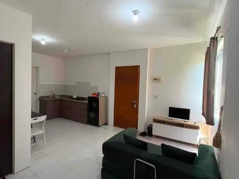 Disewakan Apartemen Eastcoast Residence 3BR dijadikan 2BR Full Furnished Tower Saphire lantai 1 View Pool,  Sebelah Hoky Pakuwon City