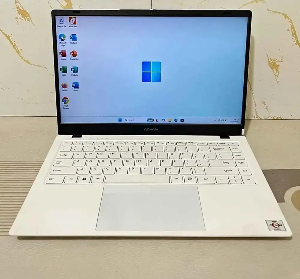 Jual laptop advan soulmate x varian 4/128