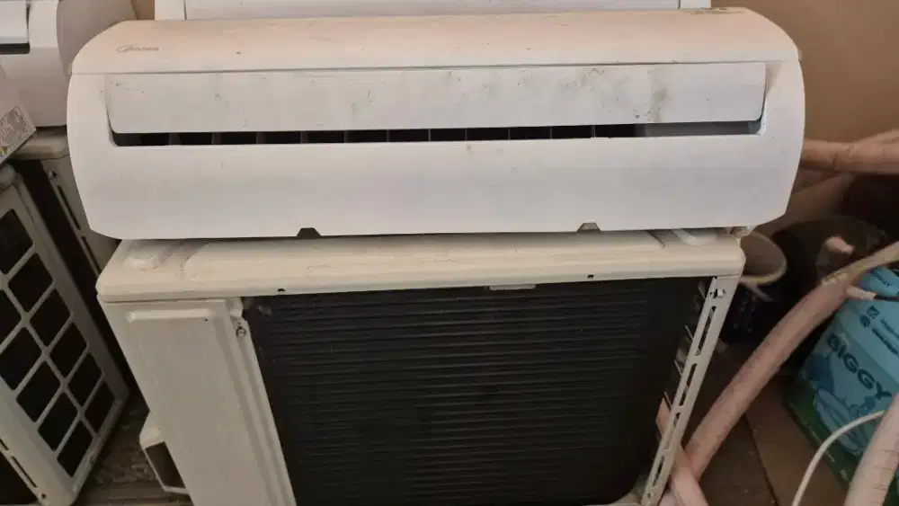 AC Midea 1.5 PK Bagus