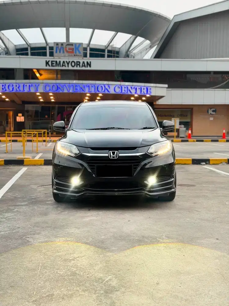 HONDA HR-V PRESTIGE 1.8 A/T 2017