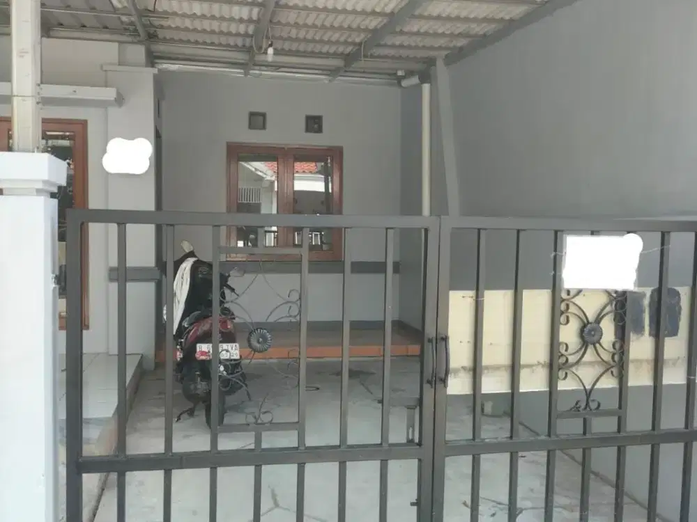 DISEWAKAN RUMAH DI CLUSTER TAMAN SARI HARAPAN INDAH BEKASI