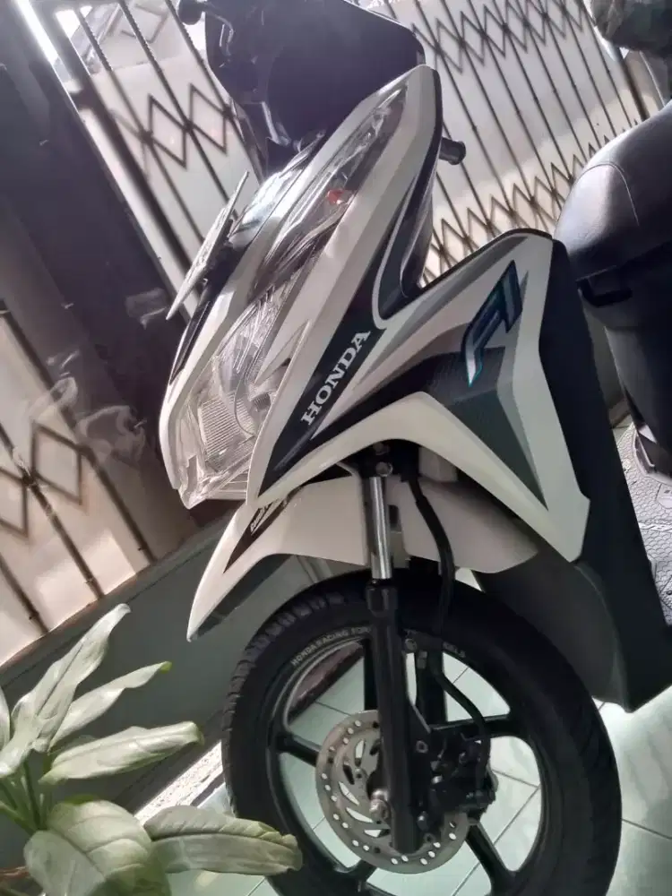 Jual vario 125 idling stop istimewa KM 50 jarang di pake