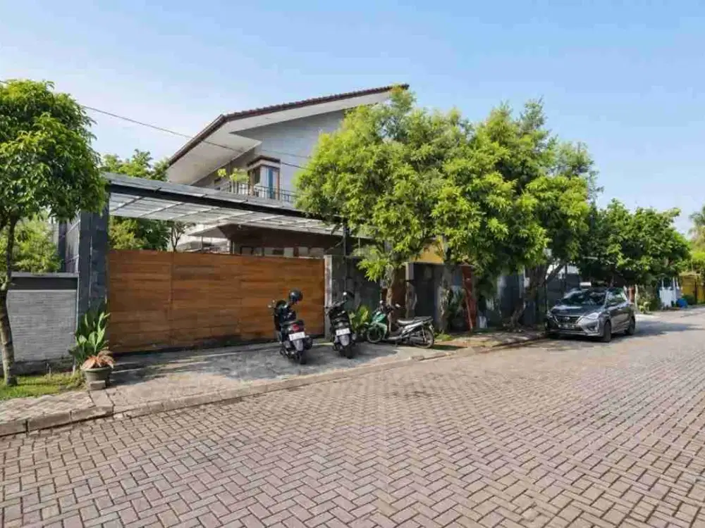 Rumah Lux 2 lantai Dalam Cluster Di Batununggal