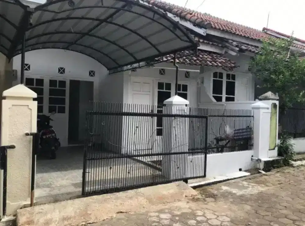 Dijual rumah daerah kedamaian tengah kota