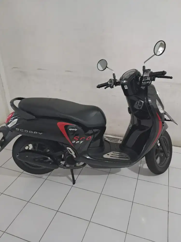 Honda Scoopy Sporty thn 2022 hitam mulus