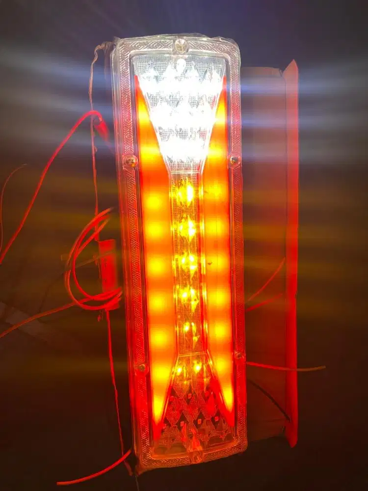 lampu stop lamp ata lampu rem belakang L300 atau motor angkut barang