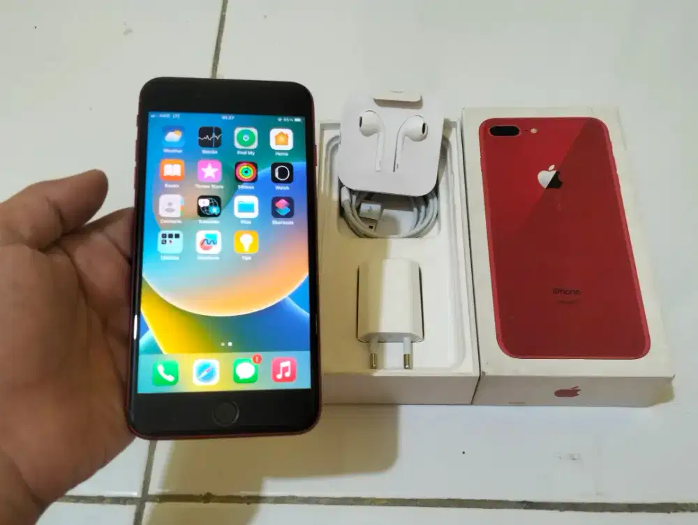 BU iPhone 8+ Plus 256GB Special Red Edition 4G LTE Fullset iCloud Aman