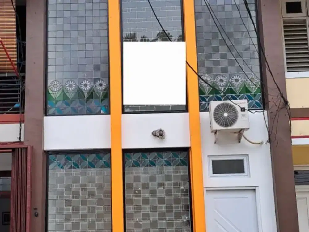 DISEWAKAN RUKO 2 LANTAI DI HARAPAN INDAH BEKASI