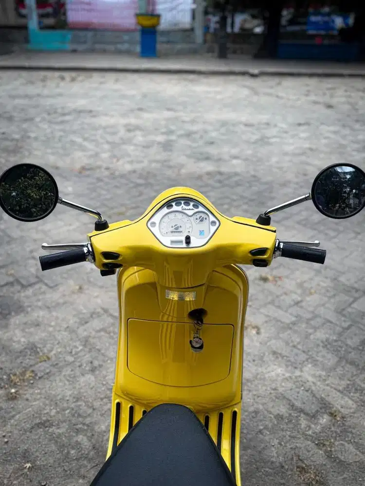 VESPA LX 150 2V 2011 MURAH