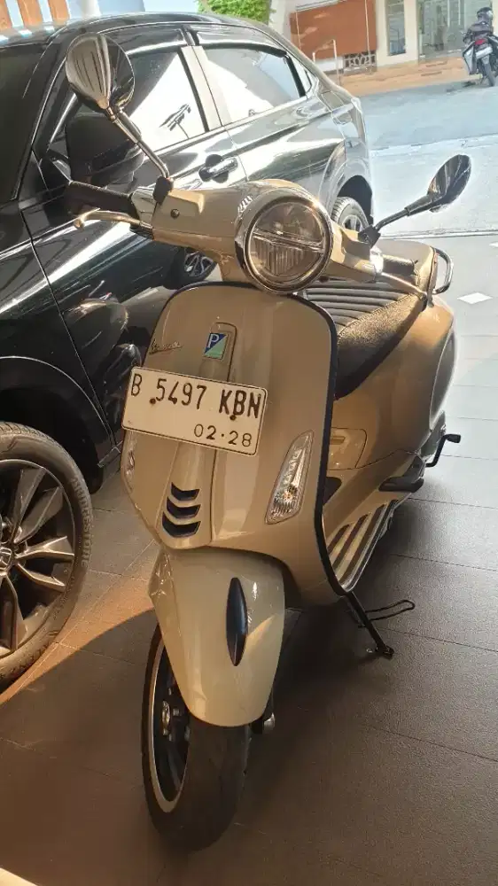 Vespa Primavera ABS S150 Warna Beige
