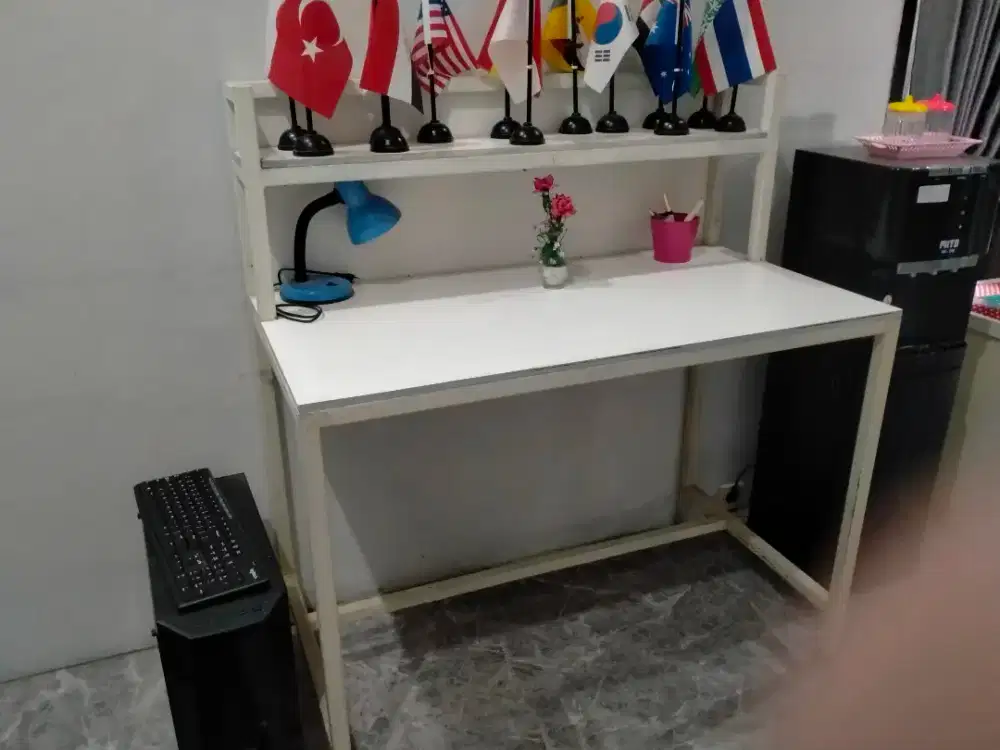 dijual meja belajar atau meja kerja