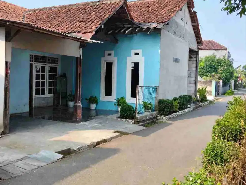 Di jual rumah dengan Luas Tanah 81 meter strategis