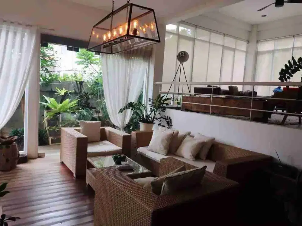 Rumah Cantik Aesthetic LB 300 Di Dago Kodya Bandung harga 4.6 Milyar