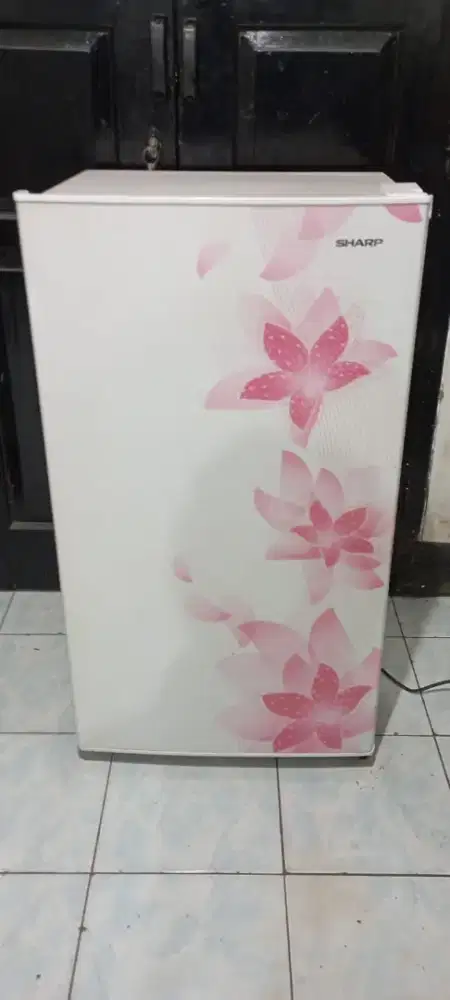 Kulkas 1 pintu Sharp bunga