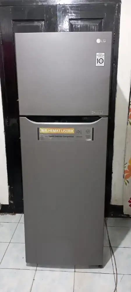 Kulkas 2 pintu LG smart inverter