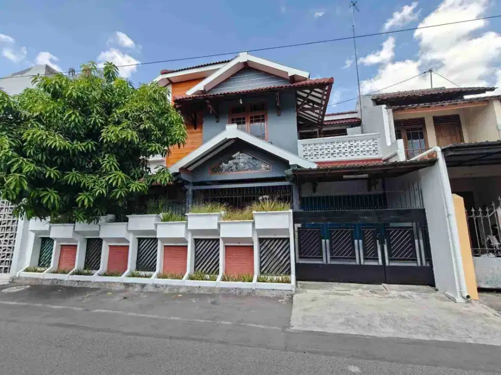 RUMAH BAGUS MURAH TENGAH KOTA SOLO DEKAT KAMPUS UMS DAN ATMI