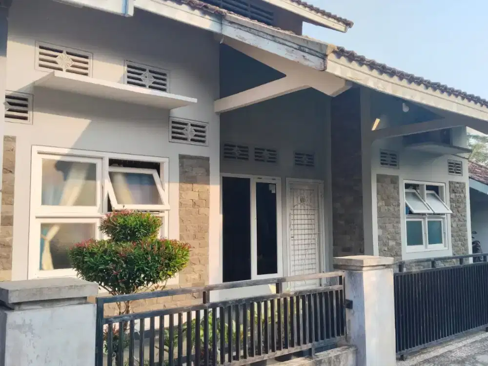 Disewakan Rumah Full Furniture